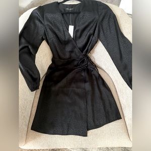 Banana republic black silky leopard print wrap dress